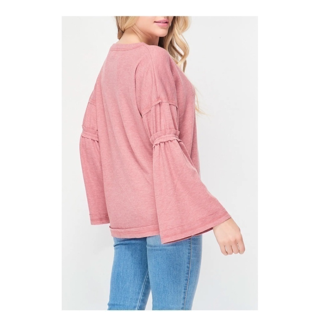 BAEA Flare Sleeve Thermal V-Neck T-shirt In Blush